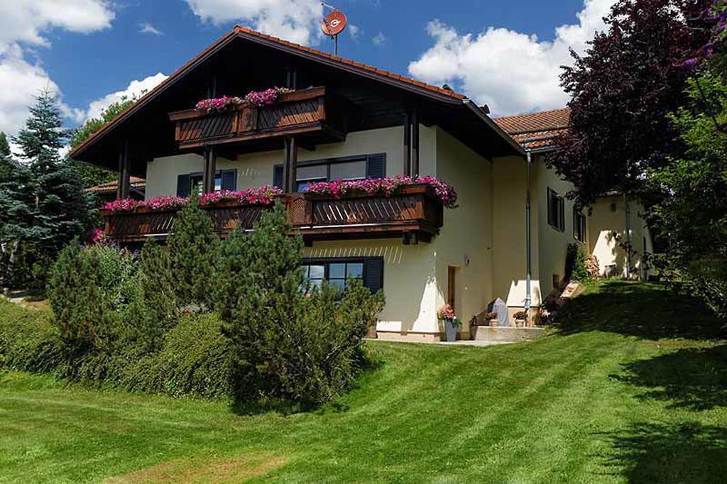 Ferienwohnung Im Landhaus Am Nationalpark Ludwigsthal Buitenkant foto